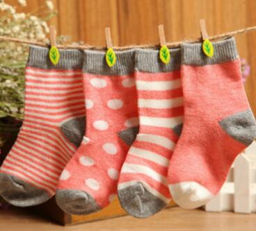 Color: Watermelon red, Size: 0 to 6 Months - Cute Newborn Baby Sets Kids Winter Warm Soft Cotton Striped Soft Stitches Socks Socks 0-3 Years Old