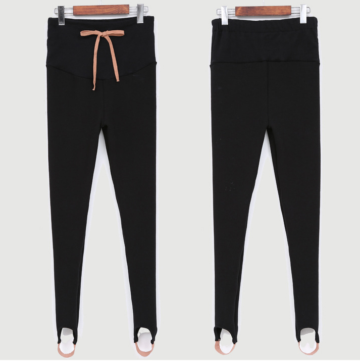 South Korea maternity 2021 new winter pregnant women foot leggings and cashmere trousers abdomen supporting feet thick spot